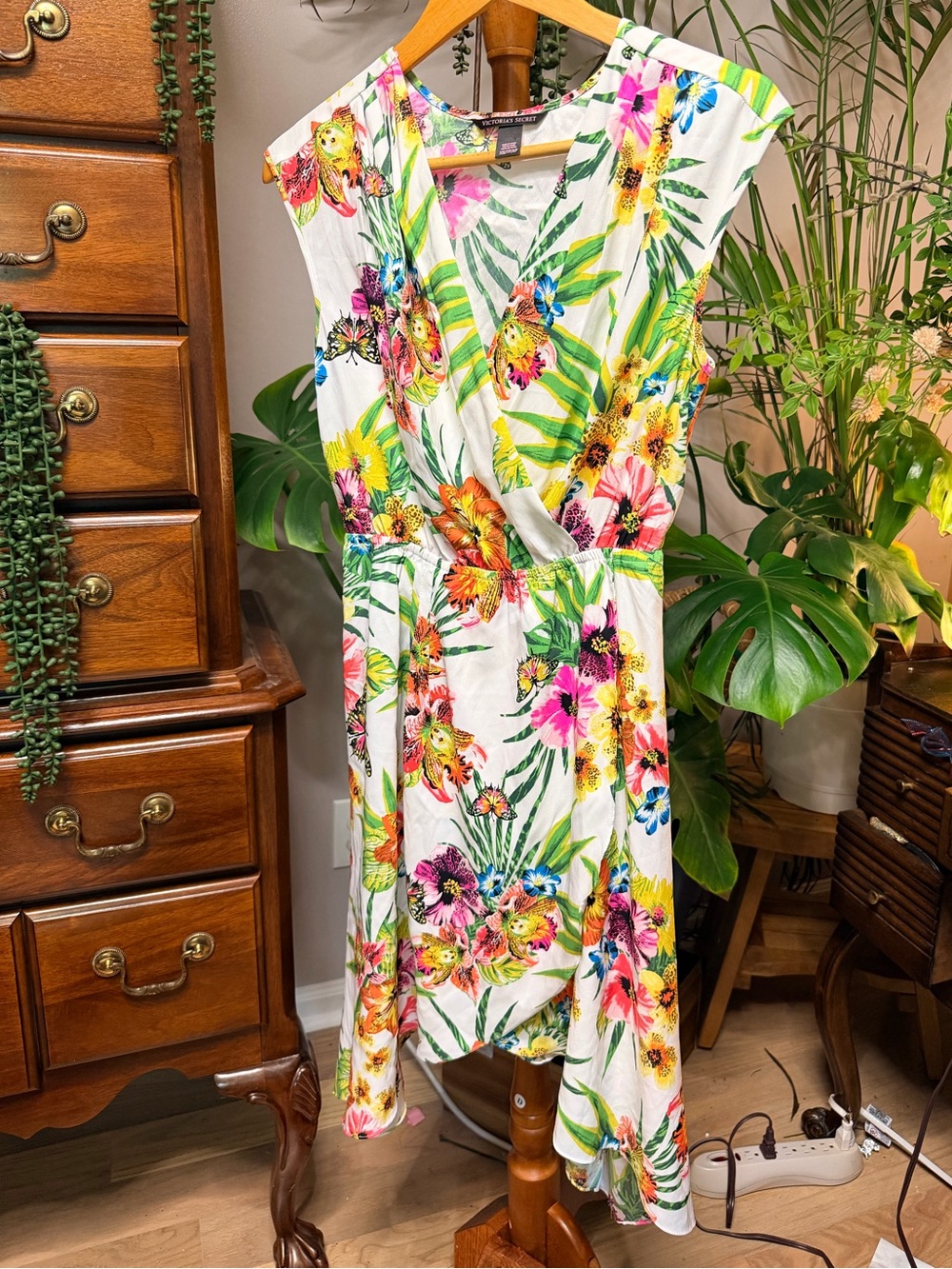 Victoria’s Secret Tropical Floral Handkerchief Dress XS